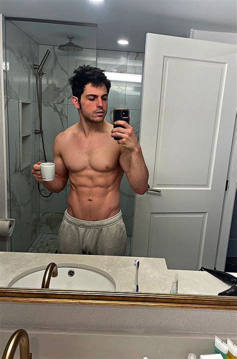 zach tinker muscle.